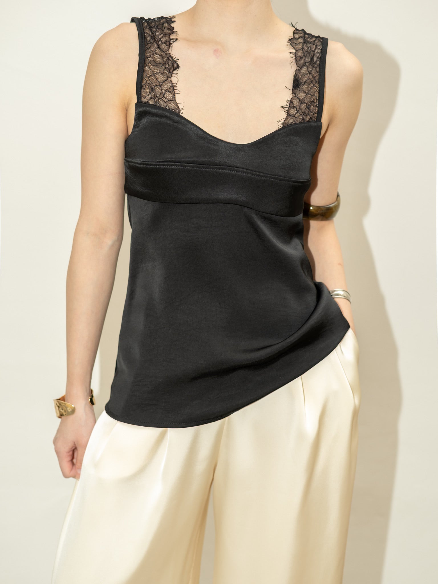 NYX TOP