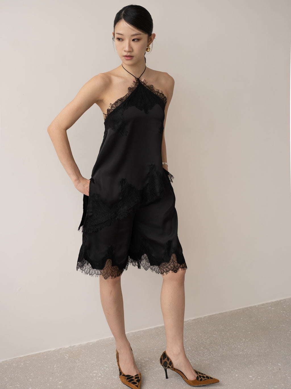 MOIX LACE SHORT