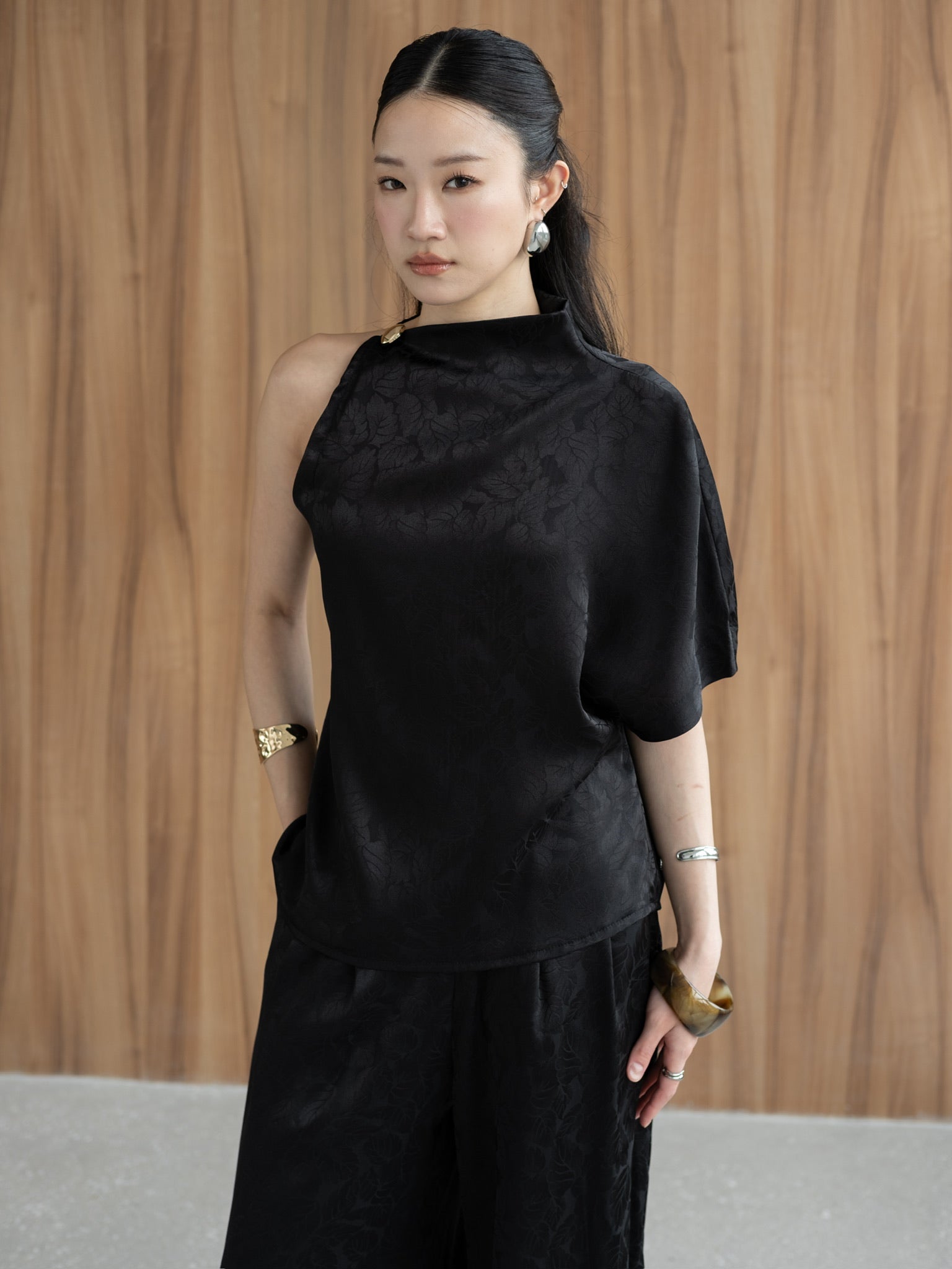 OOLONG TOP